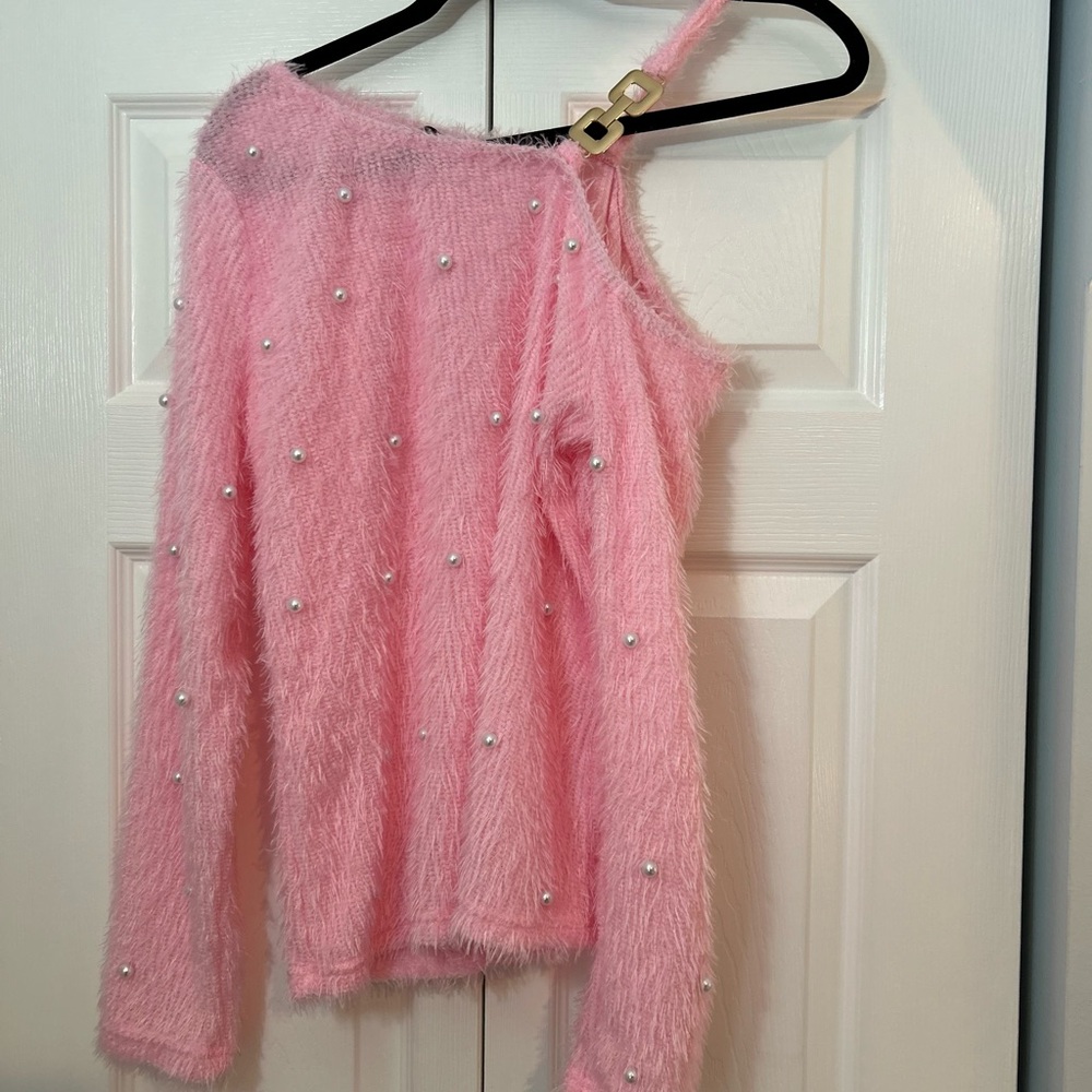 CHICME Pink Fuzzy Pearl One-Shoulder Sweater Size L